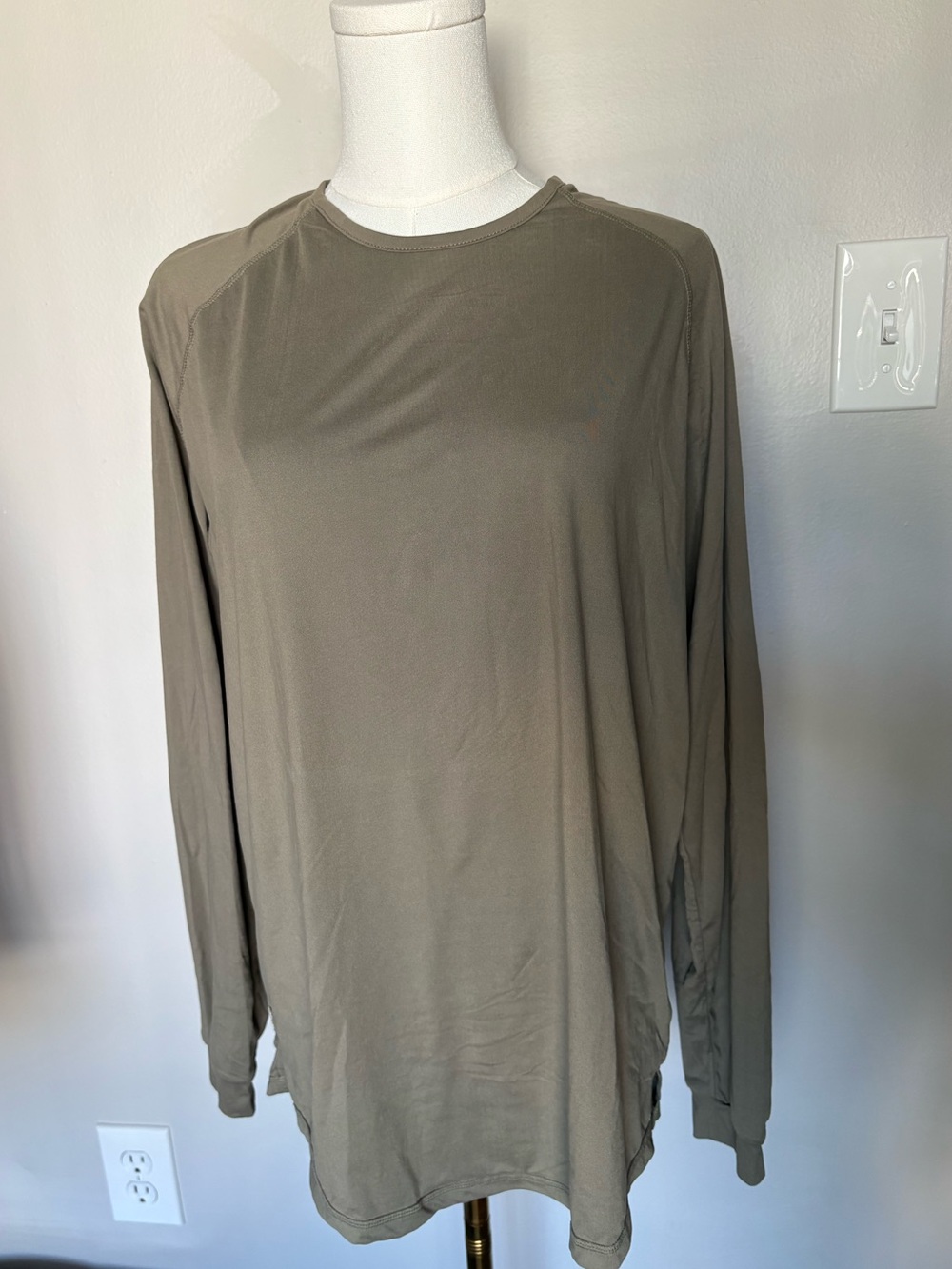 Ptula Men's Long-Sleeve Crew Shirt - Olive